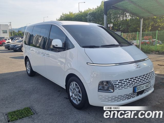 Hyundai Staria 2022 — photo 2
