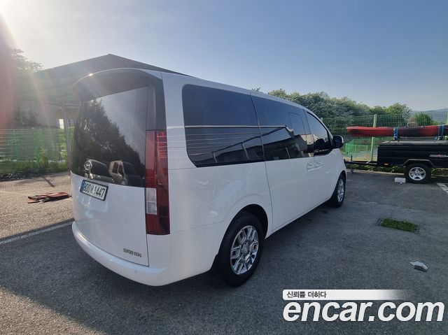 Hyundai Staria 2022 — photo 6
