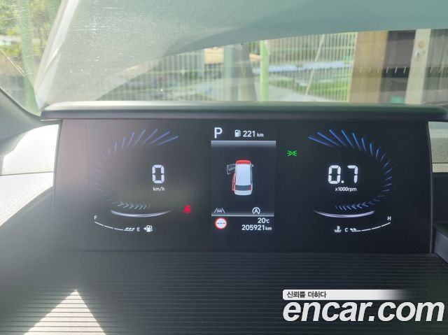 Hyundai Staria 2022 — photo 11