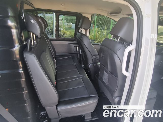 Hyundai Staria 2022 — photo 19