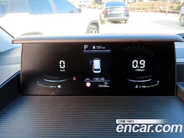 Hyundai Staria 2023 — photo 8
