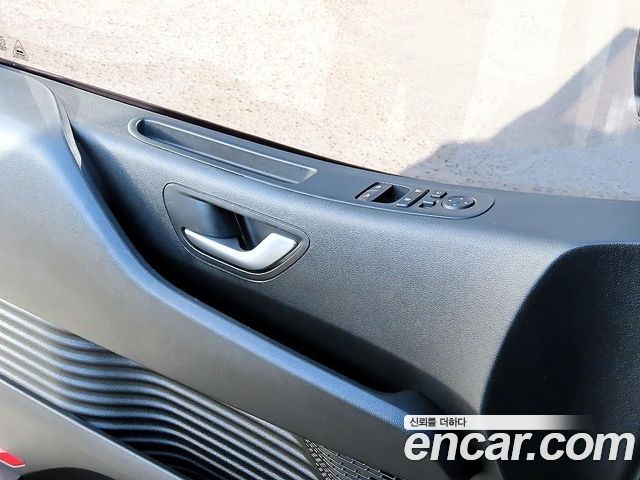 Hyundai Staria 2023 — photo 17