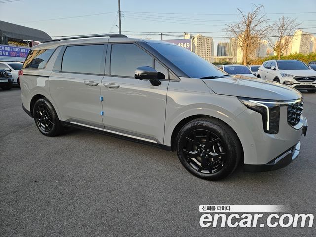 Kia Canival 2025 — photo 2