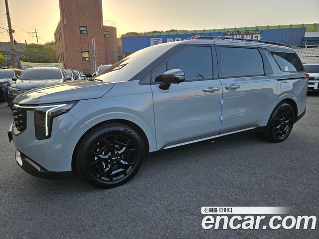 Kia Canival 2025 — photo 3
