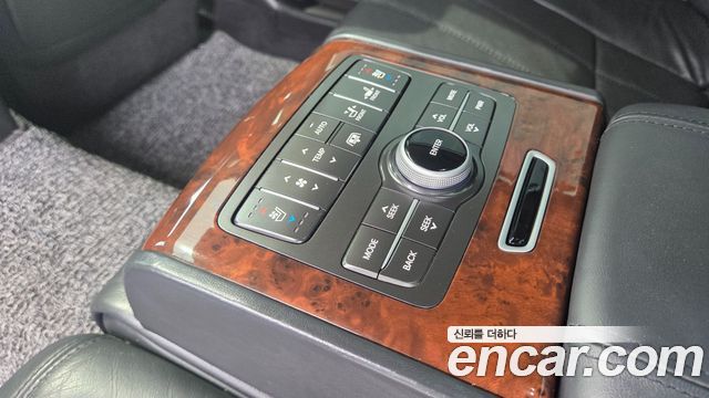 Hyundai Equus 2012 — photo 15