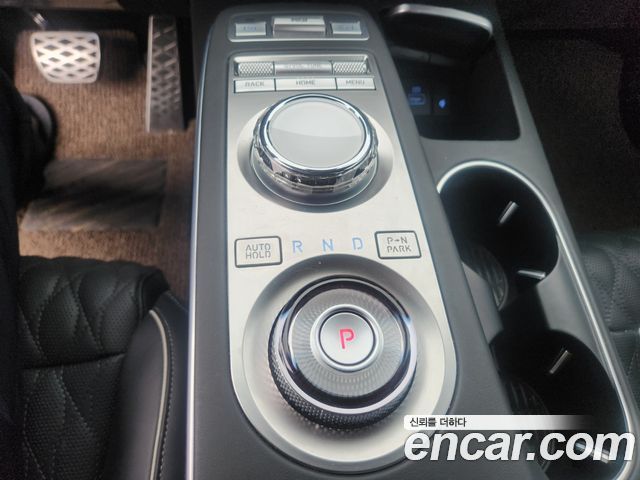 Genesis GV70 2024 — photo 12