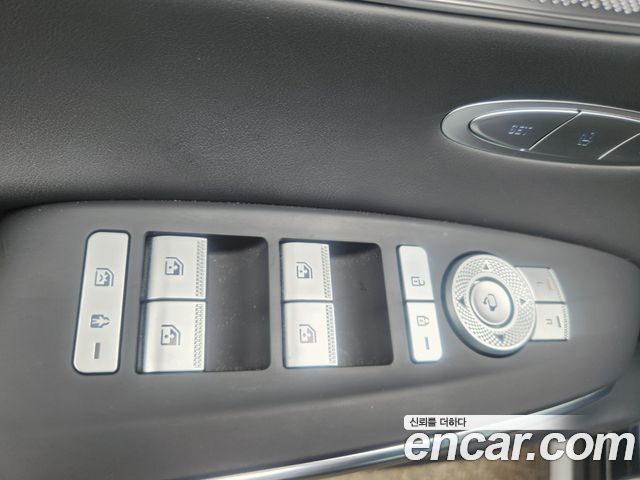 Genesis GV70 2024 — photo 16