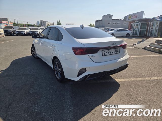 Kia K3 2022 — photo 4
