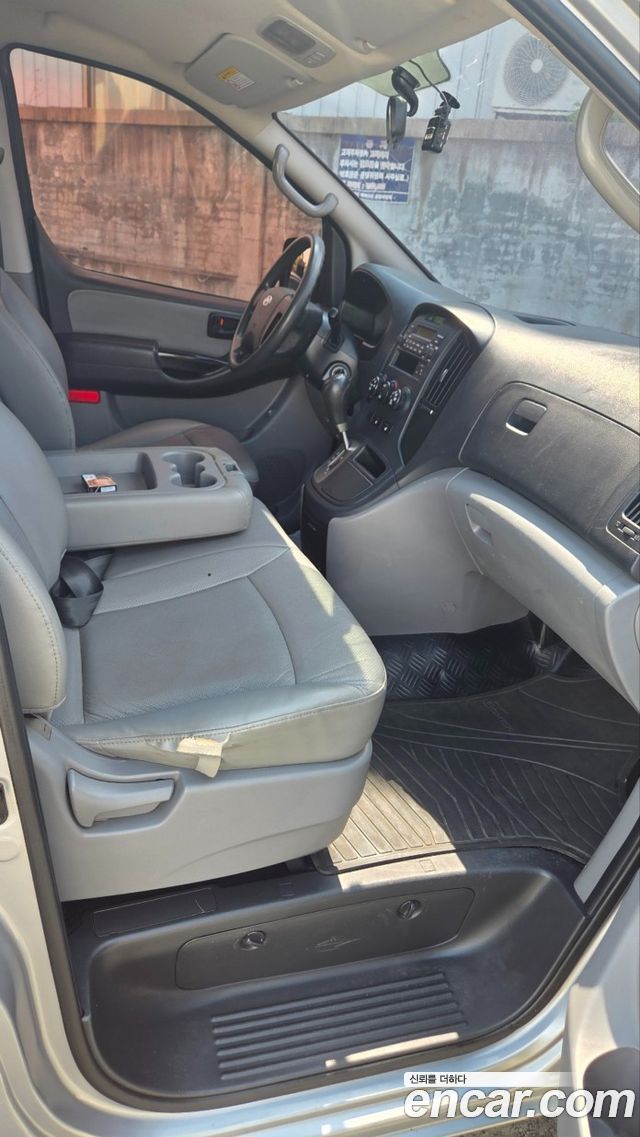 Hyundai Starex 2014 — photo 9