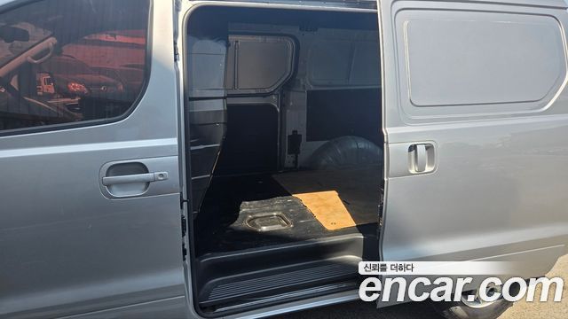 Hyundai Starex 2014 — photo 12
