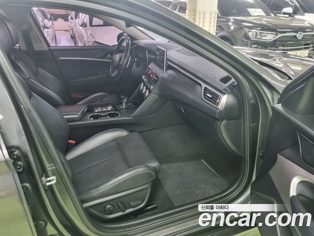 Genesis G70 2018 — photo 11