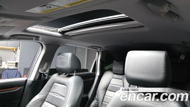 Honda CR-V 2019 — photo 25