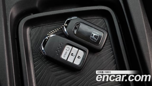 Honda CR-V 2019 — photo 32