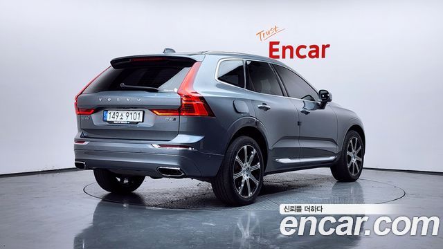 Volvo XC60 2021 — photo 2