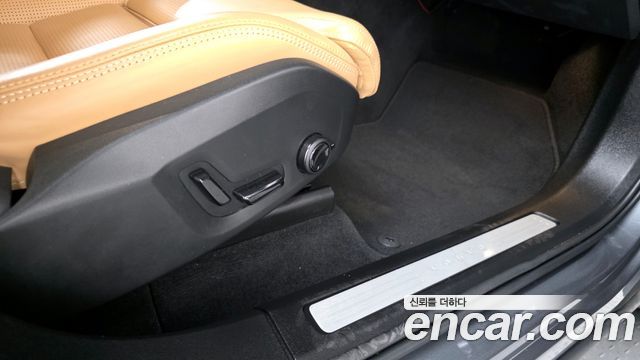 Volvo XC60 2021 — photo 24