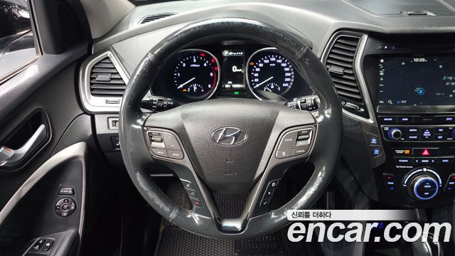 Hyundai Santafe 2018 — photo 14
