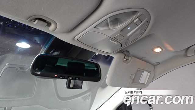 Hyundai Santafe 2018 — photo 15