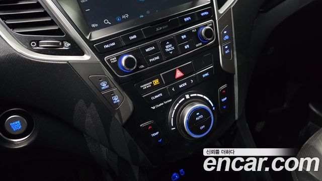 Hyundai Santafe 2018 — photo 17