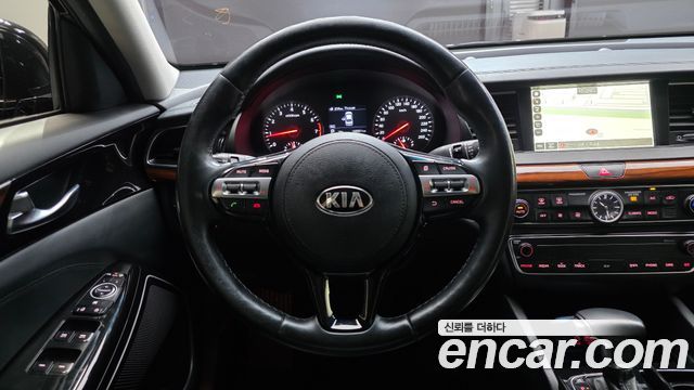 Kia K7 2016 — photo 13