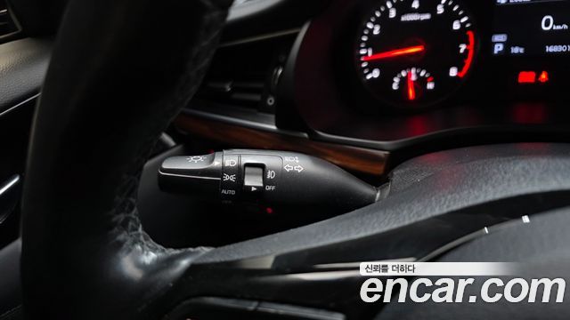Kia K7 2016 — photo 16