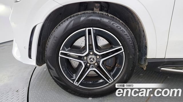 Mercedes-Benz GLE-Class 2021 — photo 5