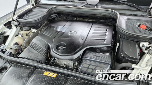 Mercedes-Benz GLE-Class 2021 — photo 6