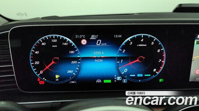 Mercedes-Benz GLE-Class 2021 — photo 8