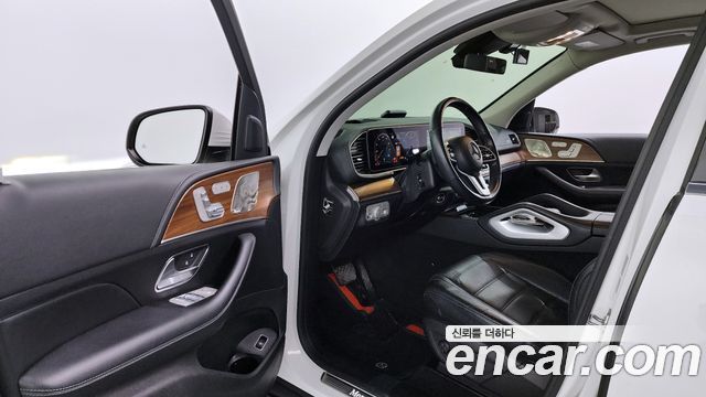 Mercedes-Benz GLE-Class 2021 — photo 10