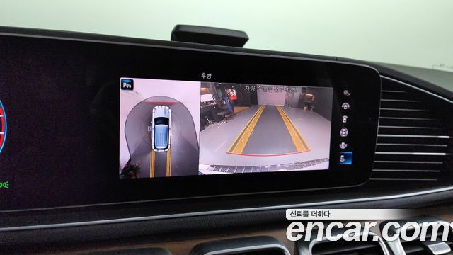 Mercedes-Benz GLE-Class 2021 — photo 15