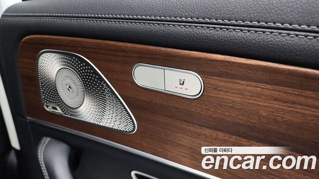 Mercedes-Benz GLE-Class 2021 — photo 19