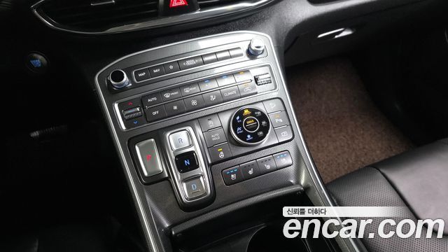 Hyundai Santafe 2023 — photo 12