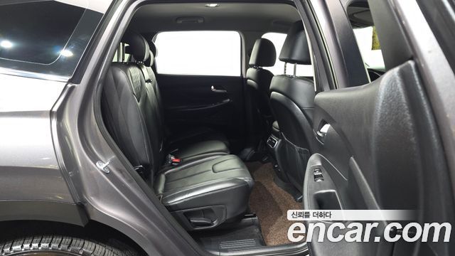 Hyundai Santafe 2023 — photo 18