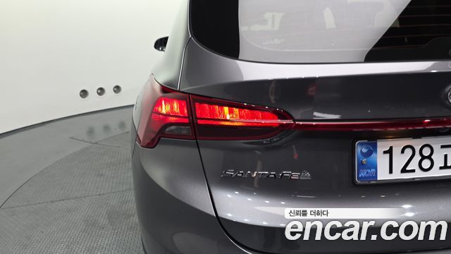 Hyundai Santafe 2023 — photo 9