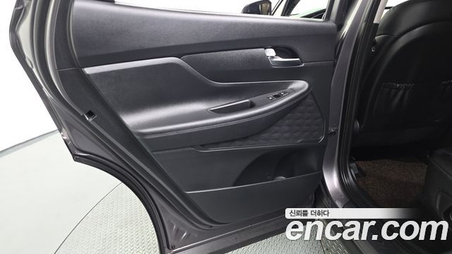 Hyundai Santafe 2023 — photo 15