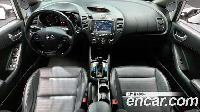 Kia K3 2018 — photo 10