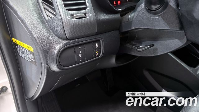 Kia K3 2018 — photo 25