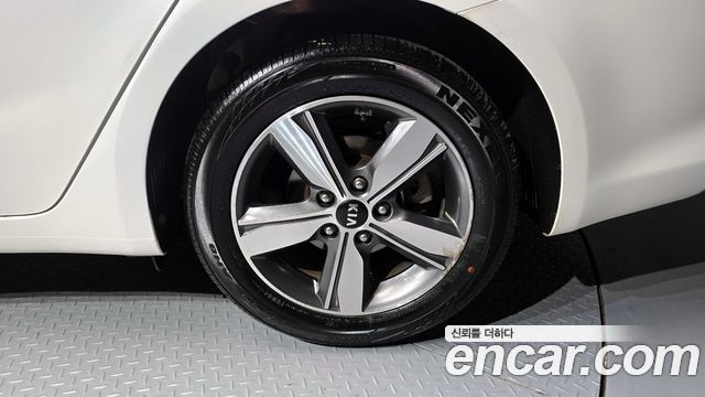 Kia K3 2018 — photo 7