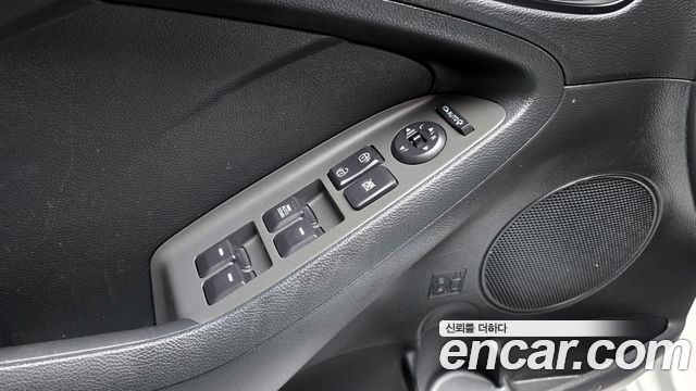 Kia K3 2018 — photo 27