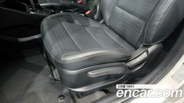 Kia K3 2018 — photo 30