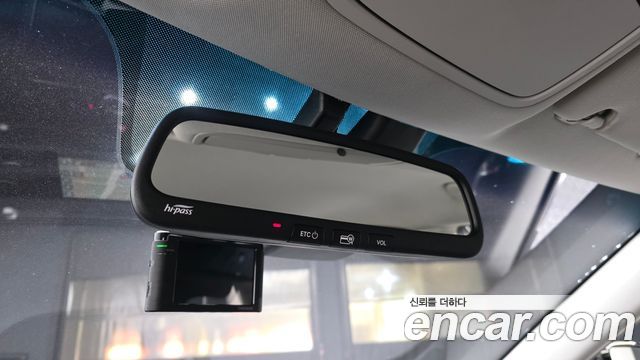 Kia K7 2018 — photo 18