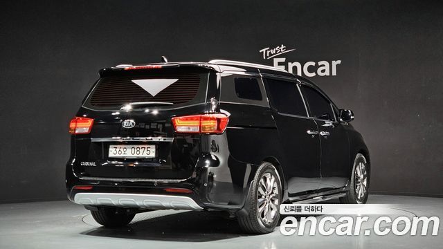 Kia Canival 2016 — photo 2