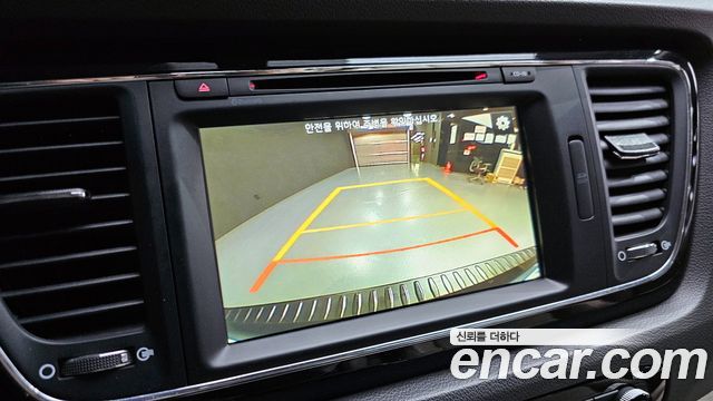 Kia Canival 2016 — photo 20
