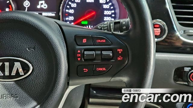 Kia Canival 2016 — photo 22