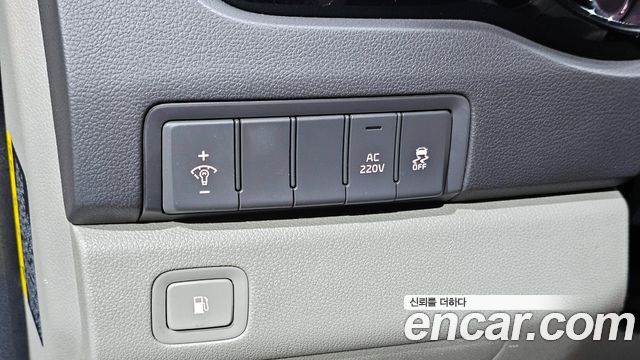 Kia Canival 2016 — photo 26