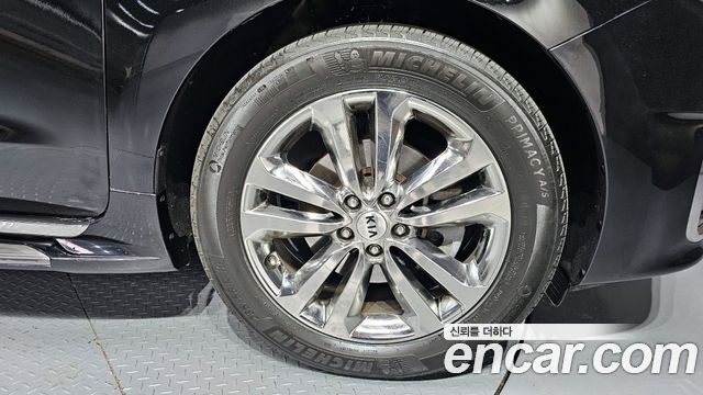 Kia Canival 2016 — photo 7