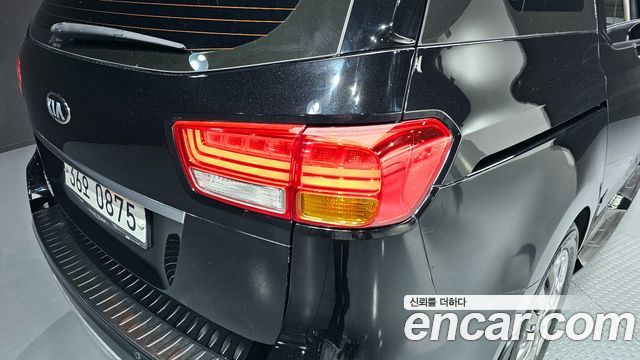 Kia Canival 2016 — photo 9