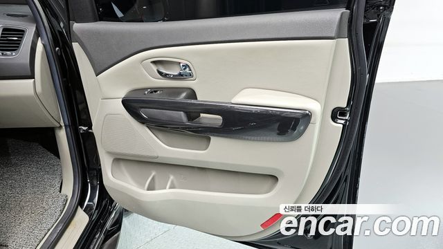 Kia Canival 2016 — photo 15