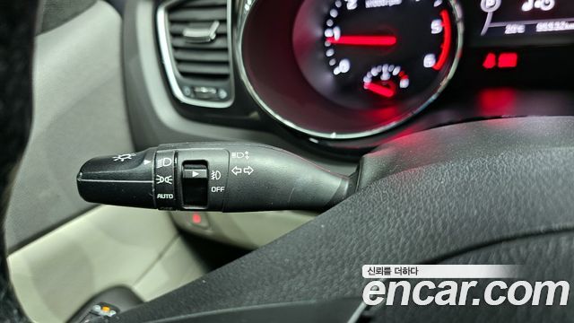 Kia Canival 2016 — photo 30