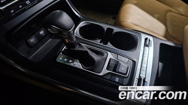Kia Canival 2023 — photo 12