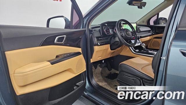 Kia Canival 2023 — photo 13